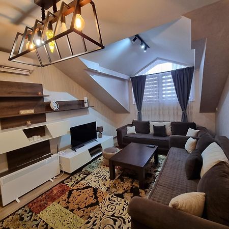 Avio Apartmani 2018 Novi Pazar Pokoj fotografie