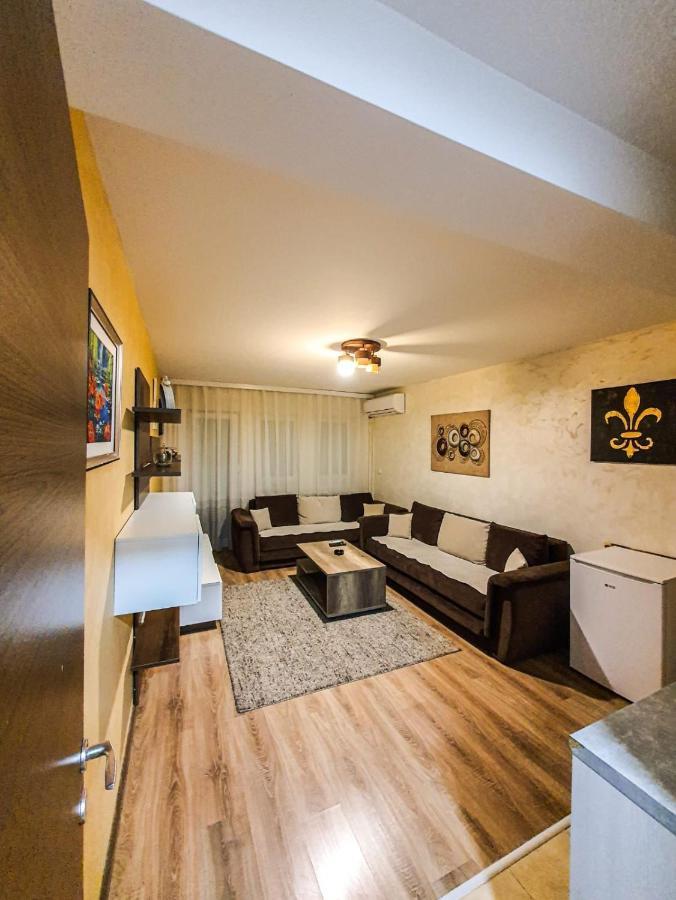 Avio Apartmani 2018 Novi Pazar Exteriér fotografie