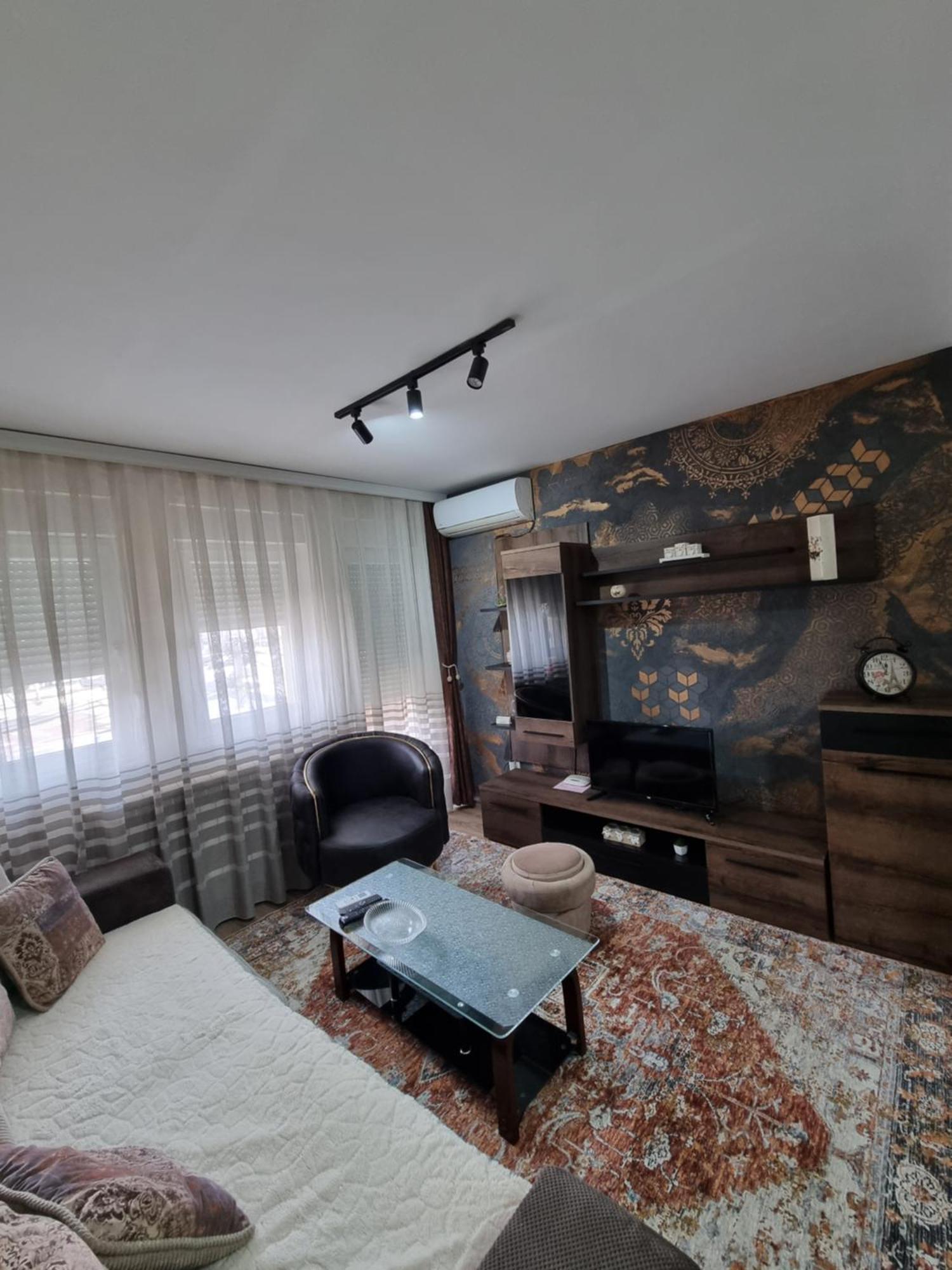 Avio Apartmani 2018 Novi Pazar Exteriér fotografie