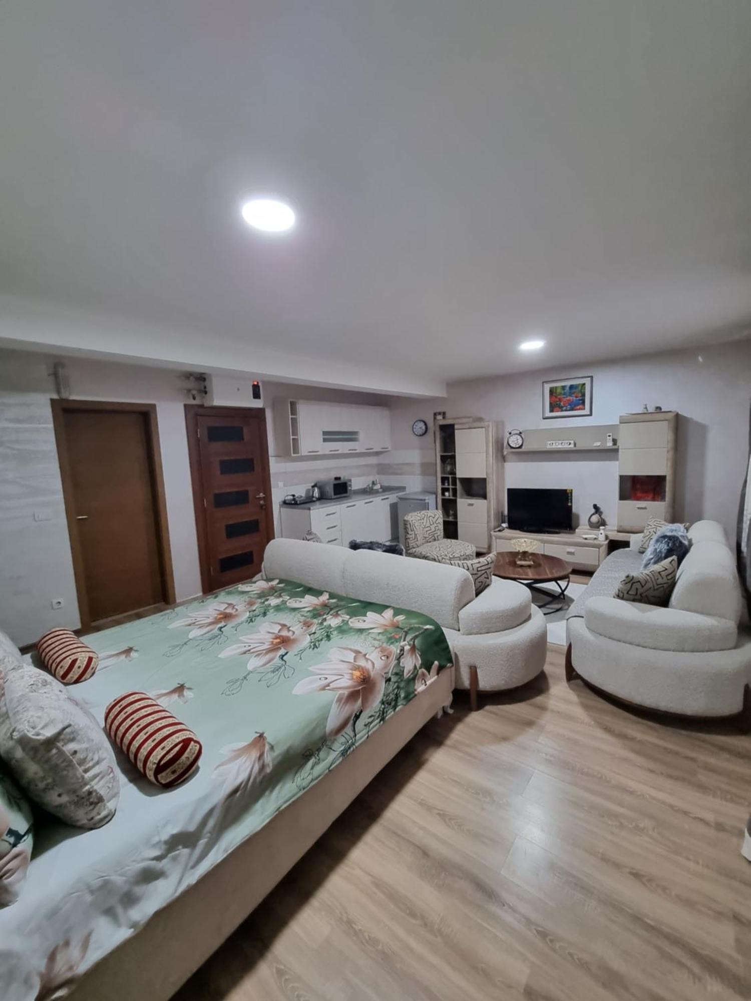 Avio Apartmani 2018 Novi Pazar Exteriér fotografie